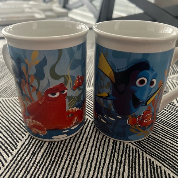 2016 Disney-Pixar Finding Dory Nemo Coffee-Tea-Cocoa Mug Cup Set of 2  8 OZ - Picture 1 of 3